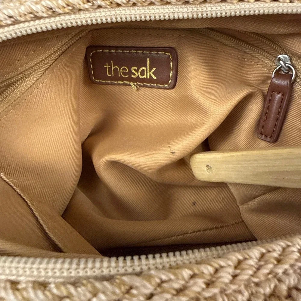 The Sak Crochet Crossbody Bag Womens Medium Beige Indie Ombre Boho Tassel Purse