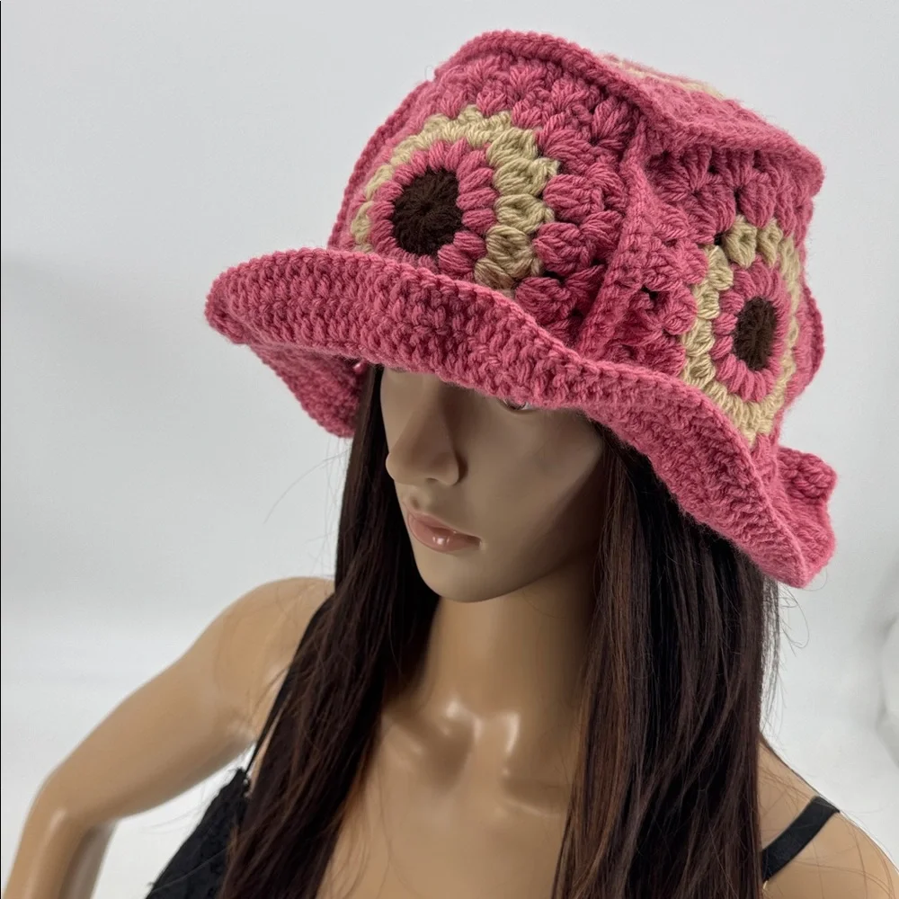 Vintage 70s Boho Hippie Mod Groovy Handmade Crochet Granny Square Bucket Hat