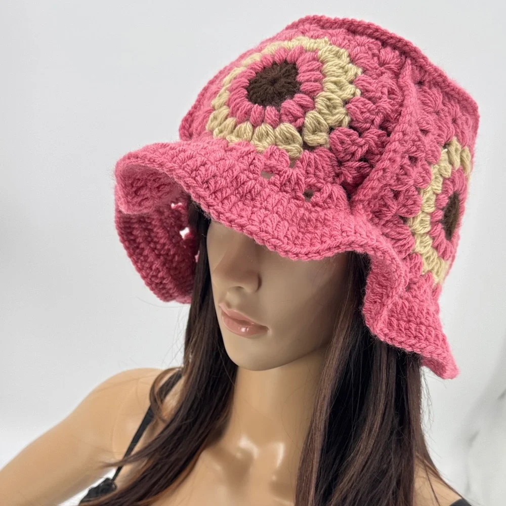 Vintage 70s Boho Hippie Mod Groovy Handmade Crochet Granny Square Bucket Hat