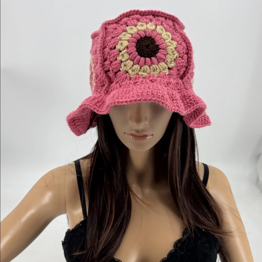 Vintage 70s Boho Hippie Mod Groovy Handmade Crochet Granny Square Bucket Hat