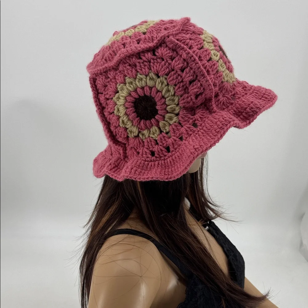 Vintage 70s Boho Hippie Mod Groovy Handmade Crochet Granny Square Bucket Hat