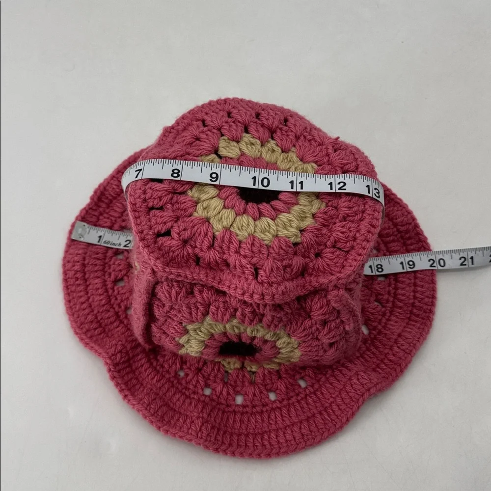 Vintage 70s Boho Hippie Mod Groovy Handmade Crochet Granny Square Bucket Hat