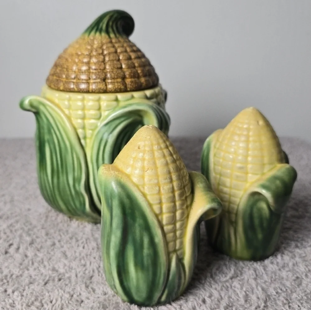 Vintage Staanfordware Corn Cob Lidded Jar And Salt And Pepper Shakers 1940s