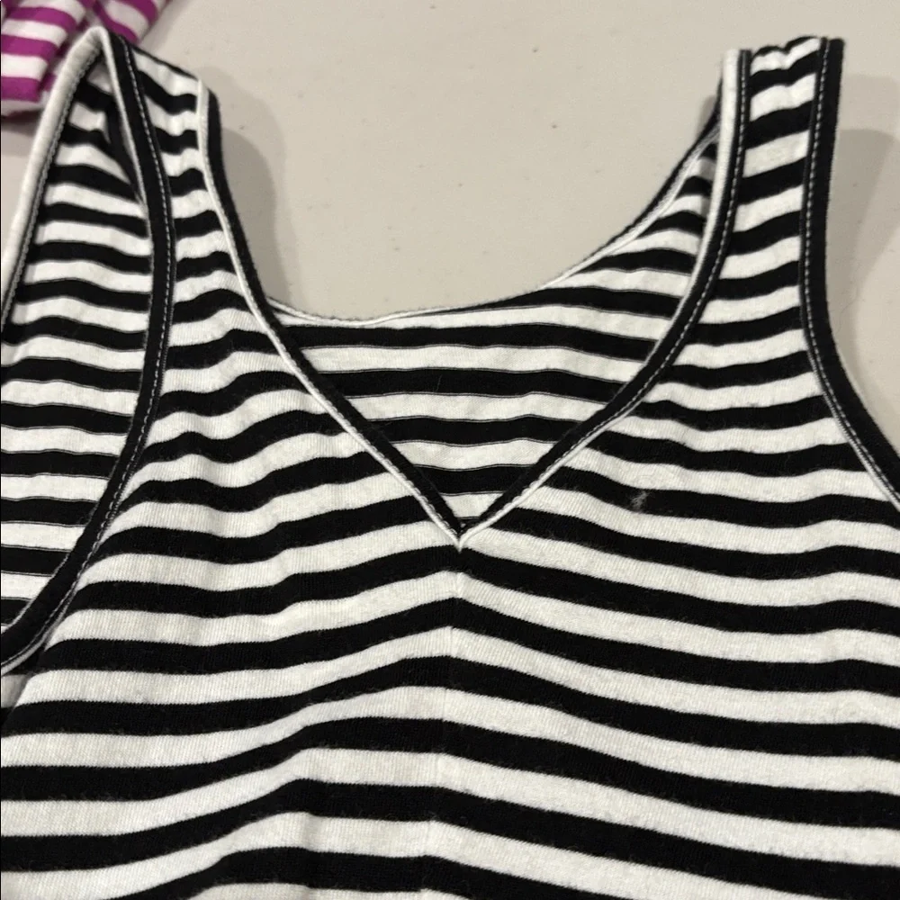 Old navy. girls sleeveless tank dress.  size M (8). Stripes. Sundress