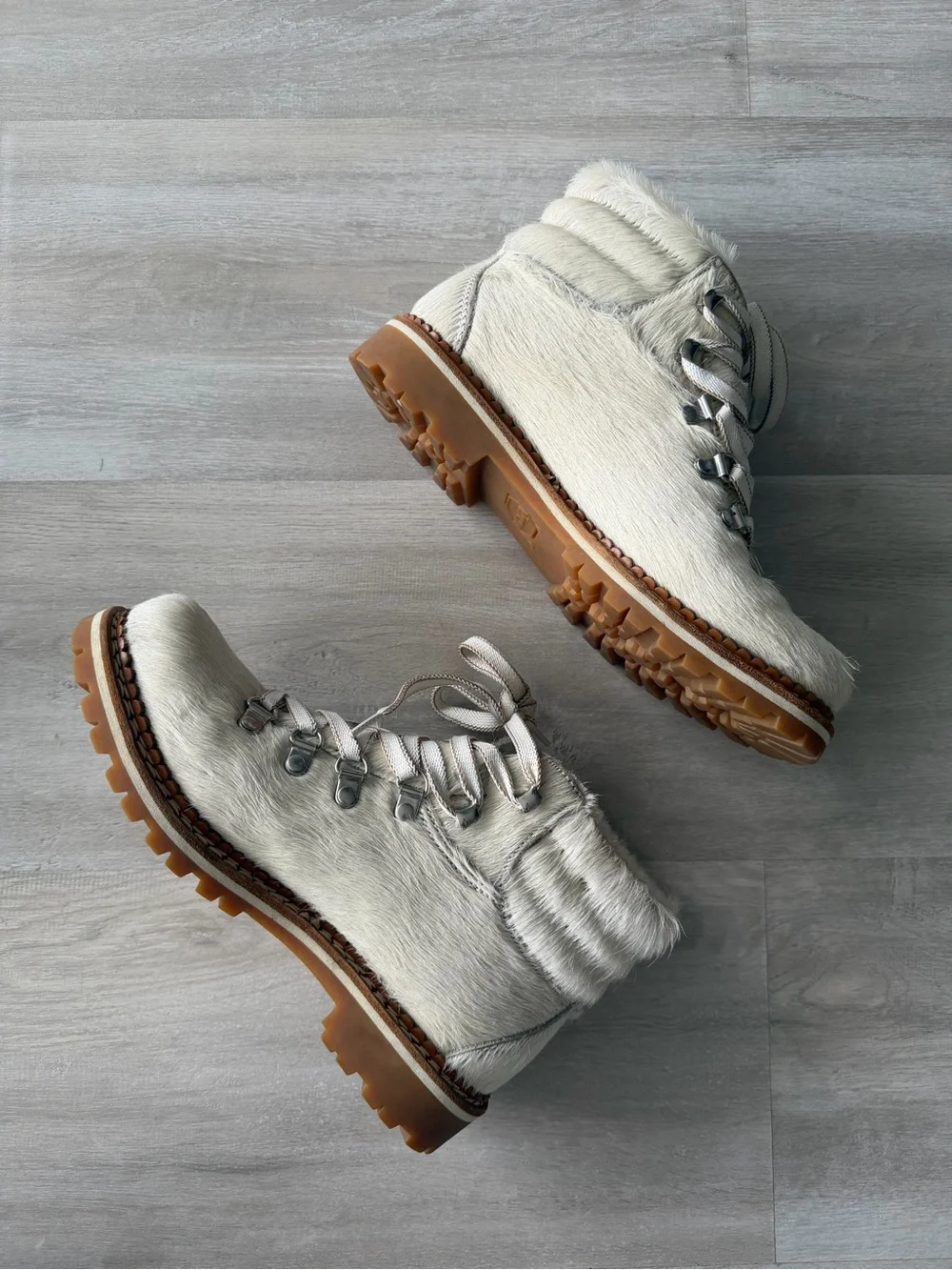 Vibram montelliana hiking