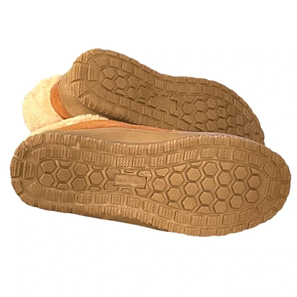 Minnetonka southtown suede
