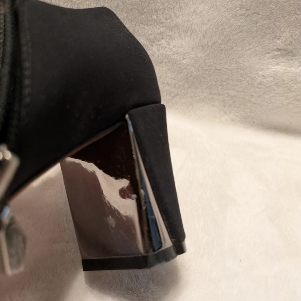 N/A booties silver