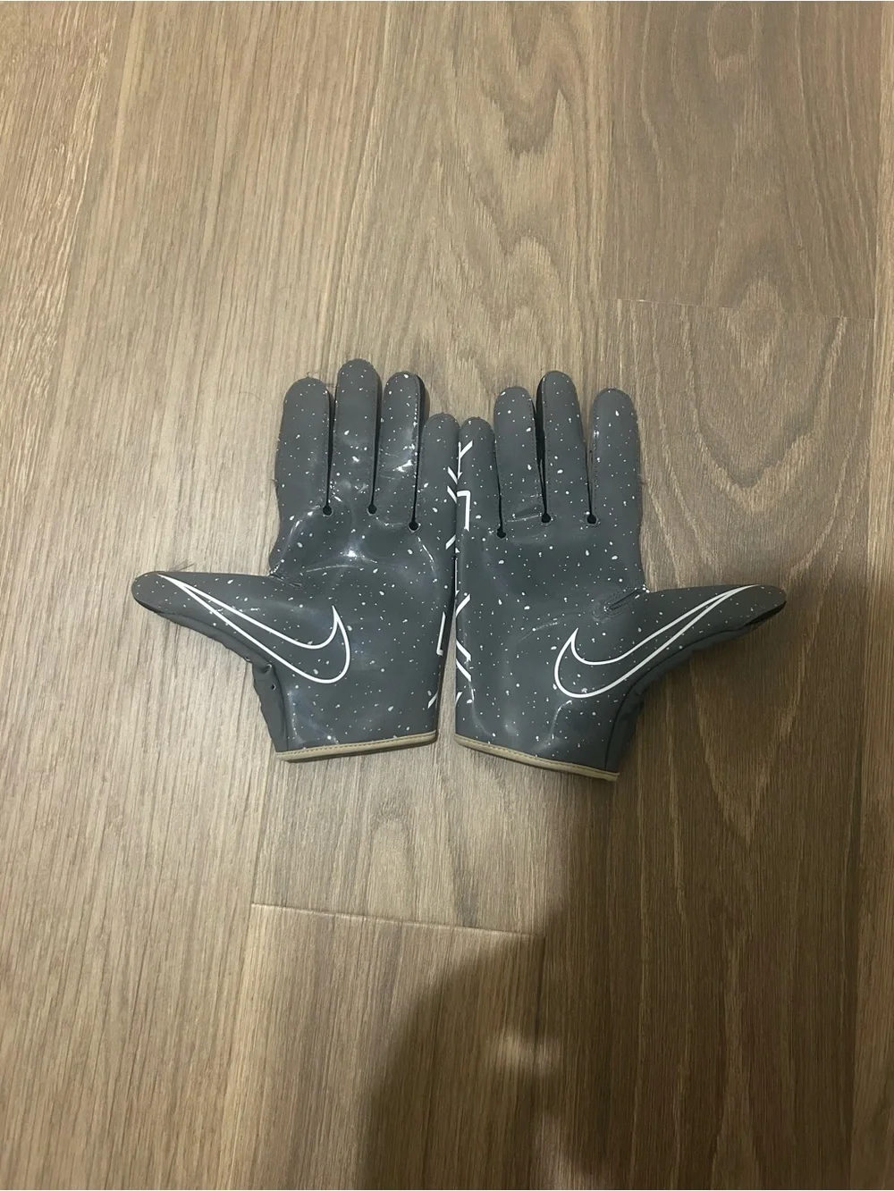 Nike sleek receiver