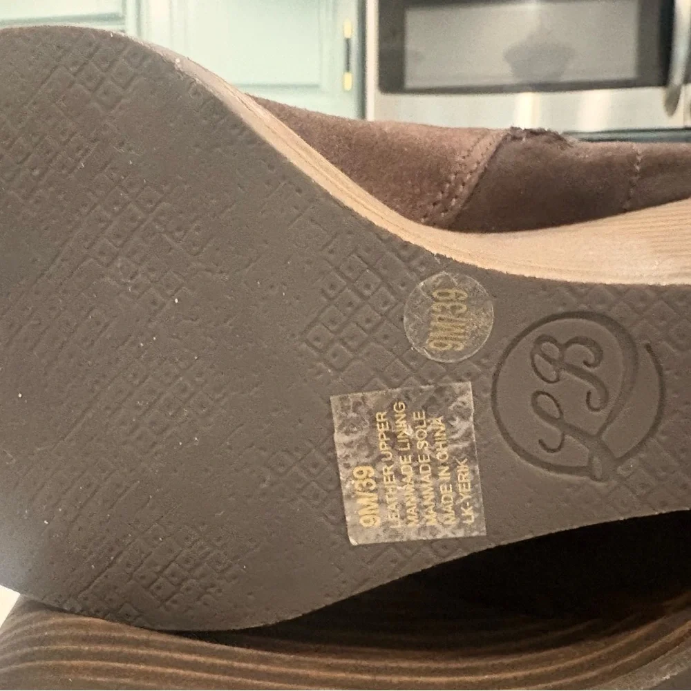 Lucky Brand step out