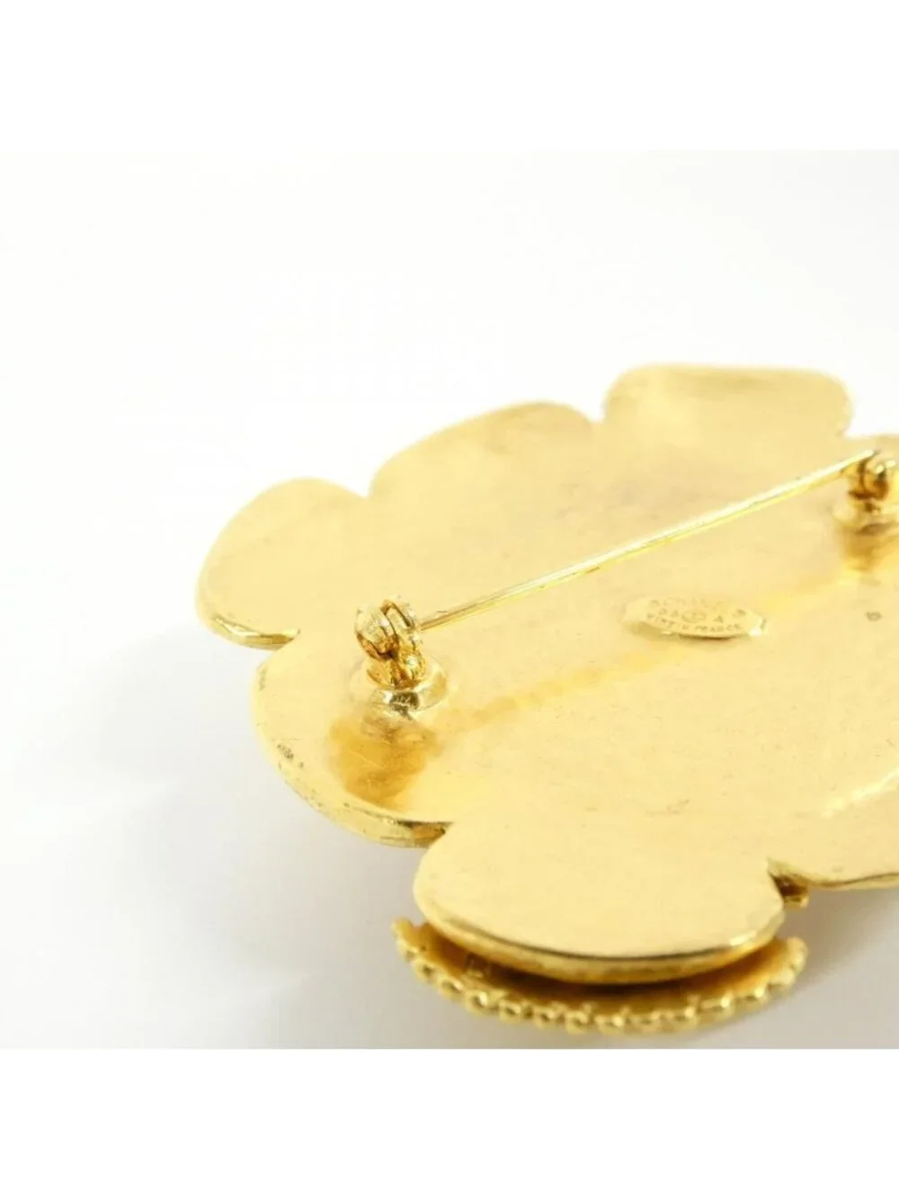 Chanel Vintage Brooch Gold