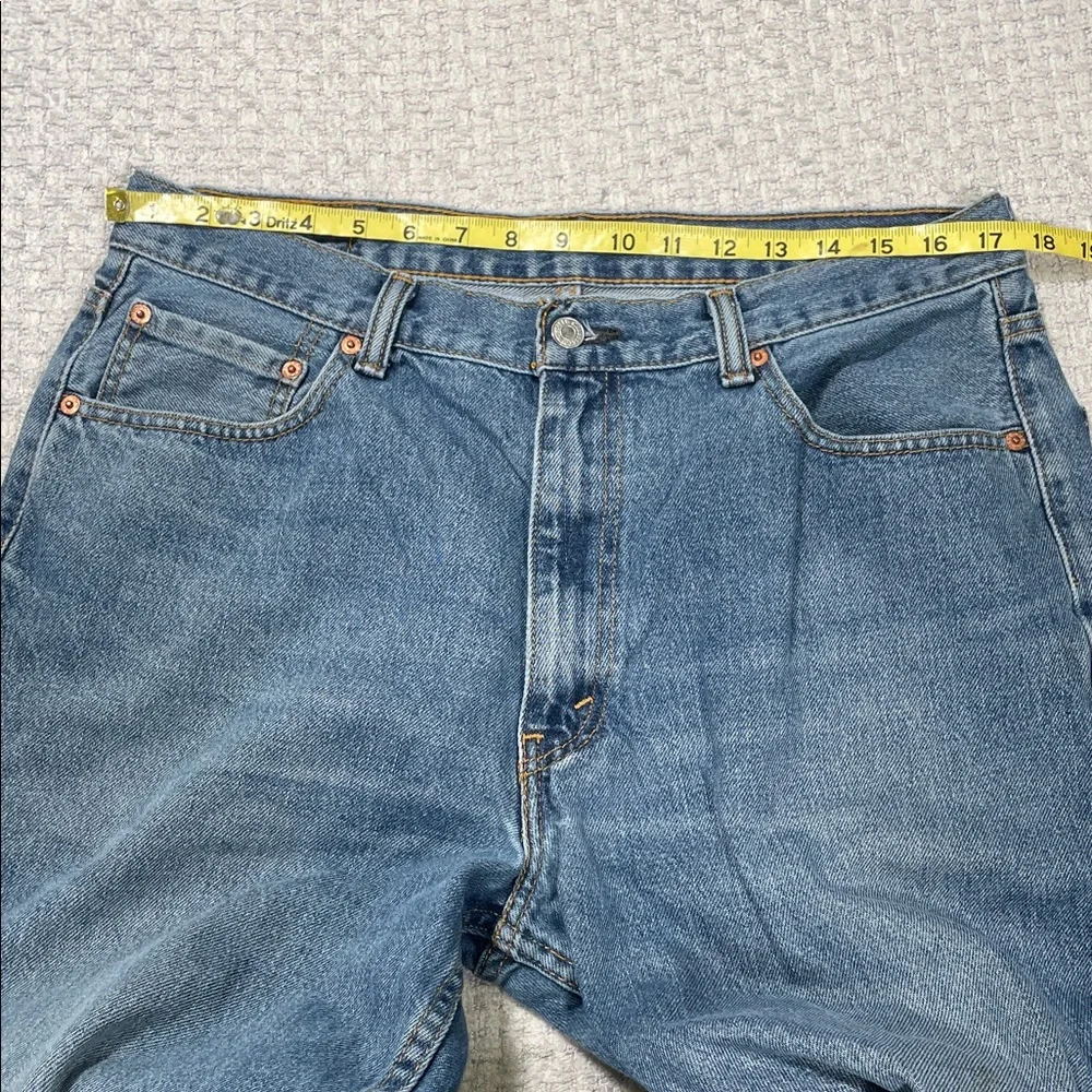 Levis levi 550