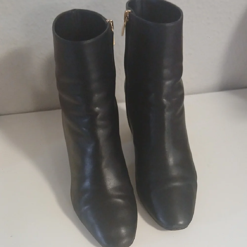 Salvatore Ferragamo sleek black