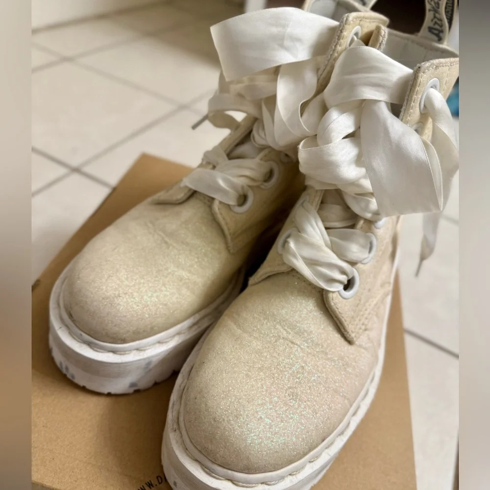 Dr. Martens rare doc