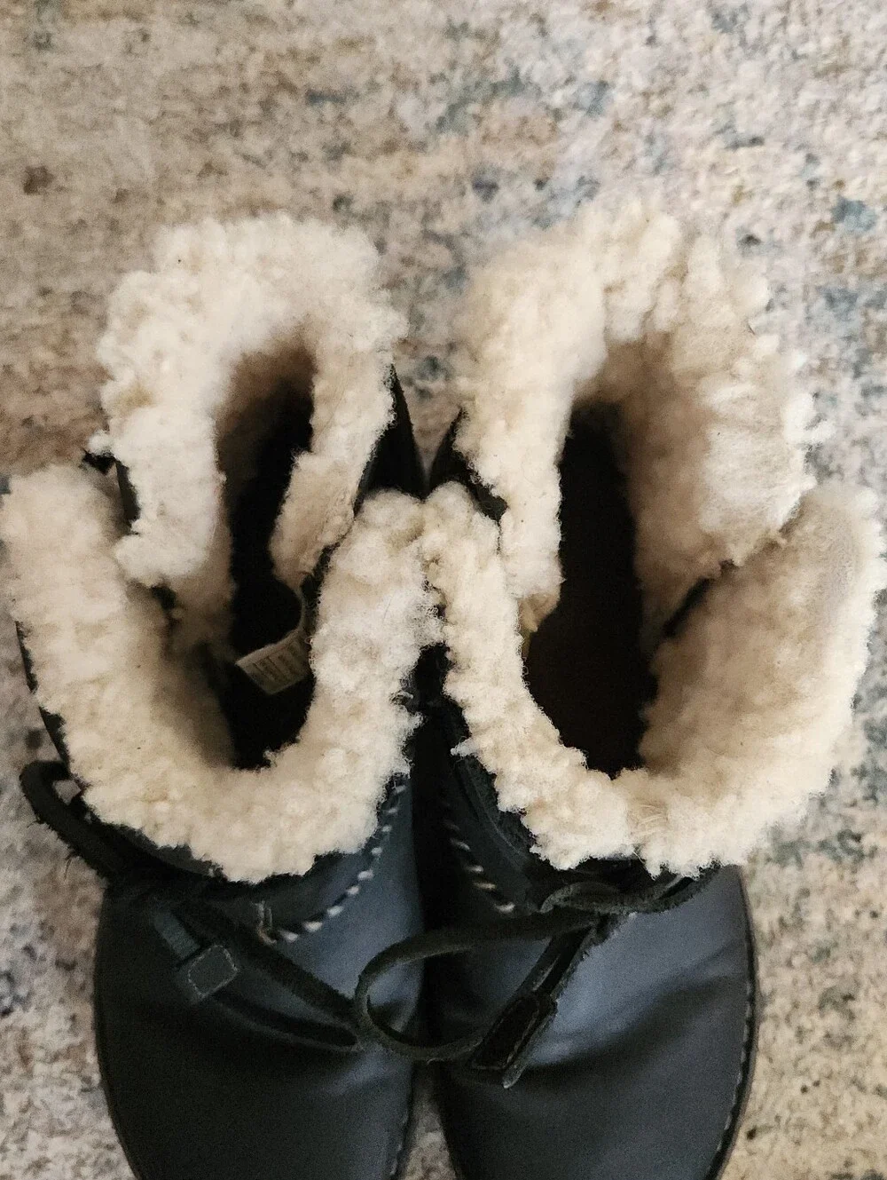 UGG Australia Cove Black Leather Winter Ankle Boots Lacing Warm Comfort 8
