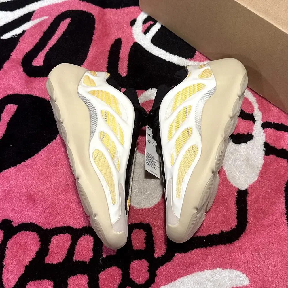 adidas Yeezy 700 V3 