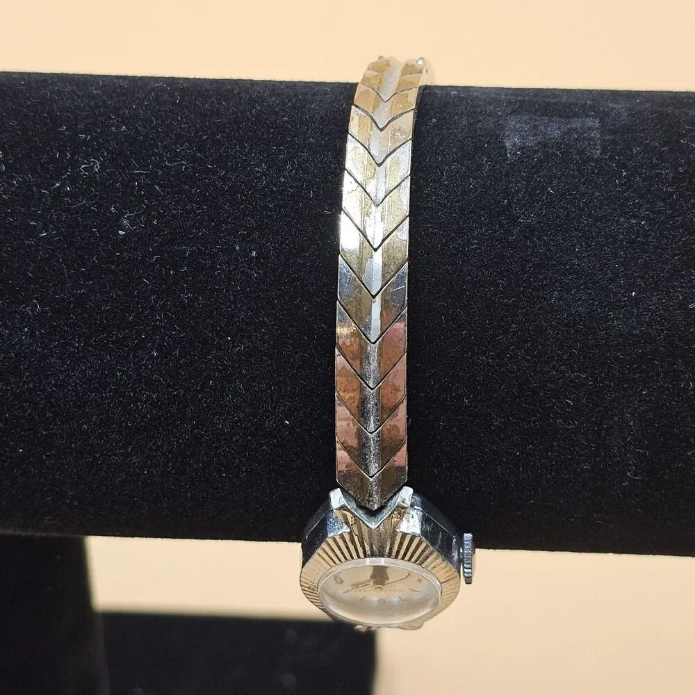 Vintage Oris 7 Jewel Anti Shock Ladies Watch Runs