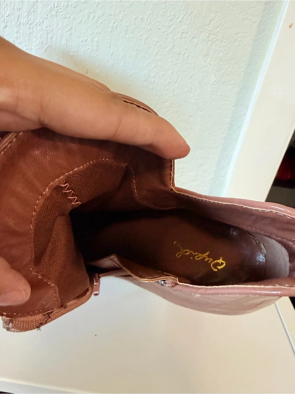 N/A stylish brown