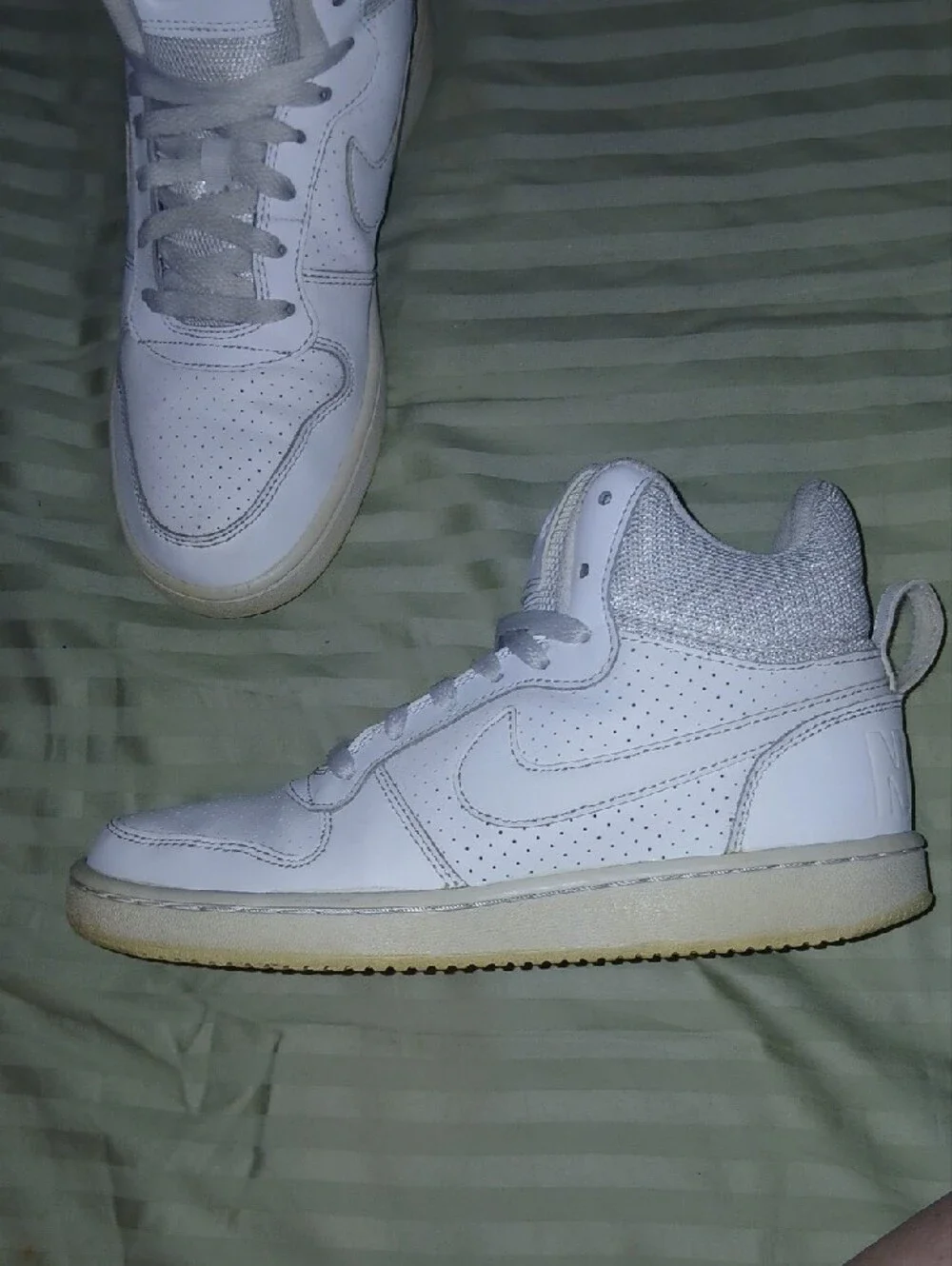 Nike closure padded