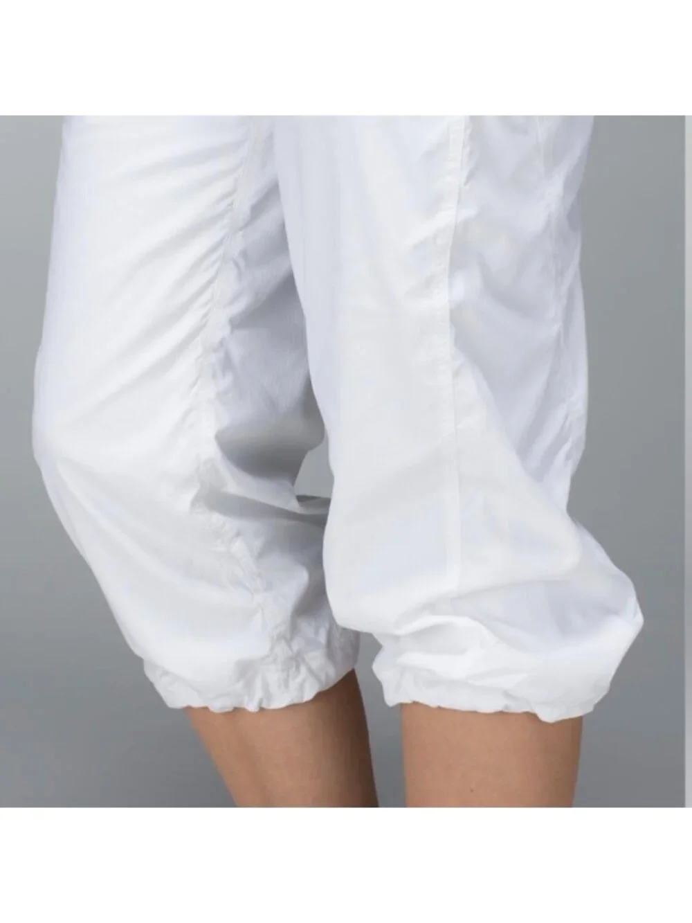 Lululemon Studio Crop *Liner White EEUC