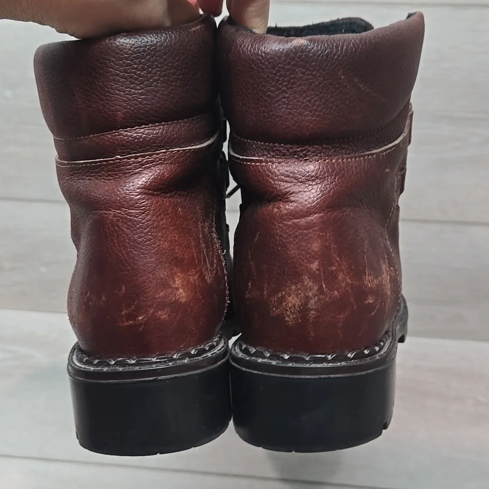 Sorel good used