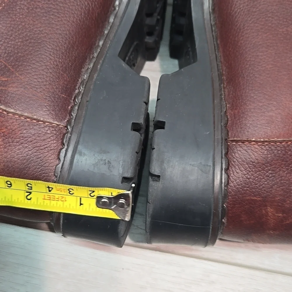 Sorel good used