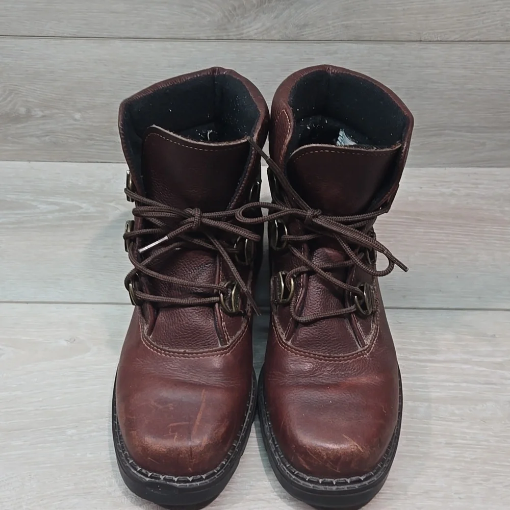 Sorel good used