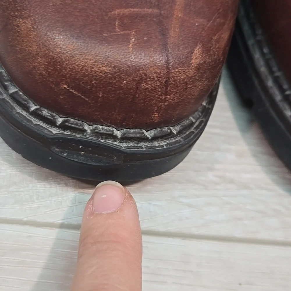 Sorel good used