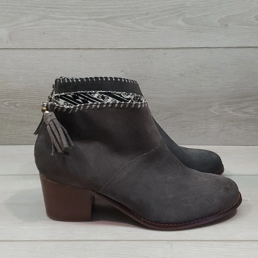 Toms Women Leila Castlerock Zip Tarssel Comfort Ankle Heels Booties shoes 9.5