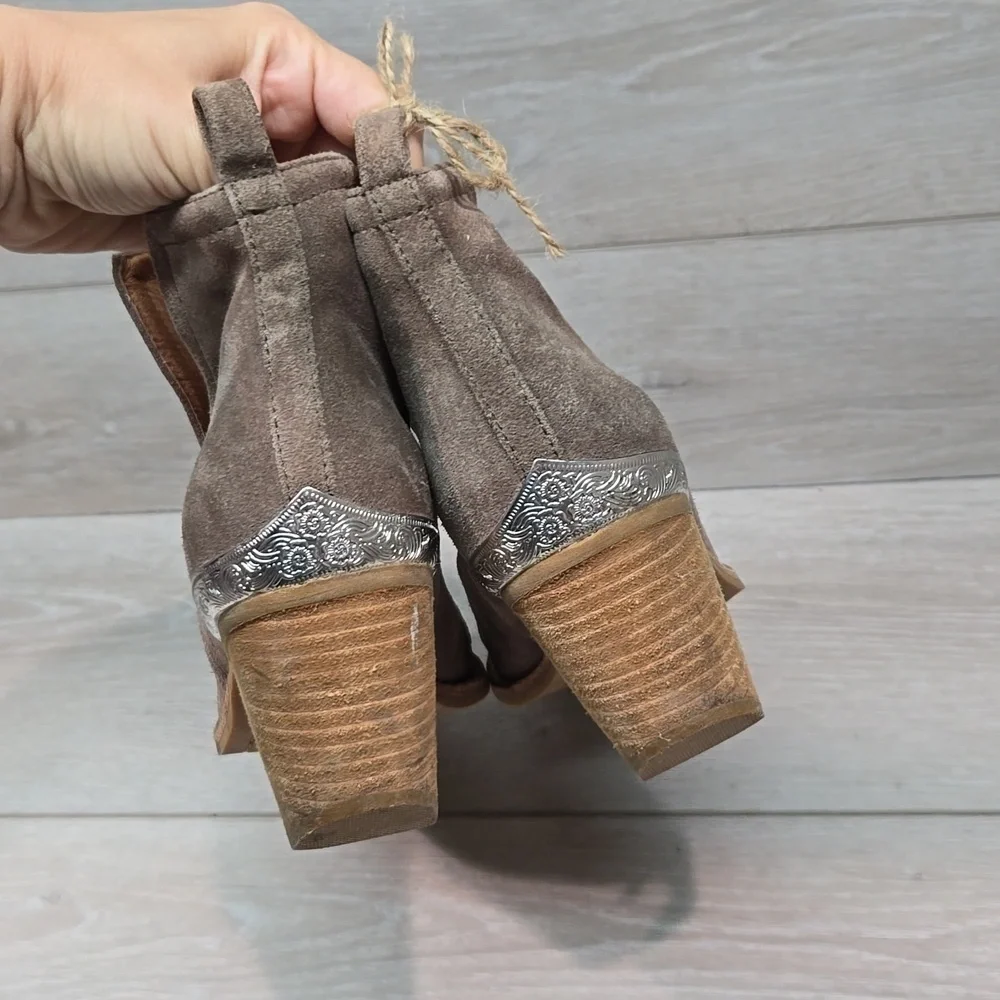 Jeffrey Campbell good pbox