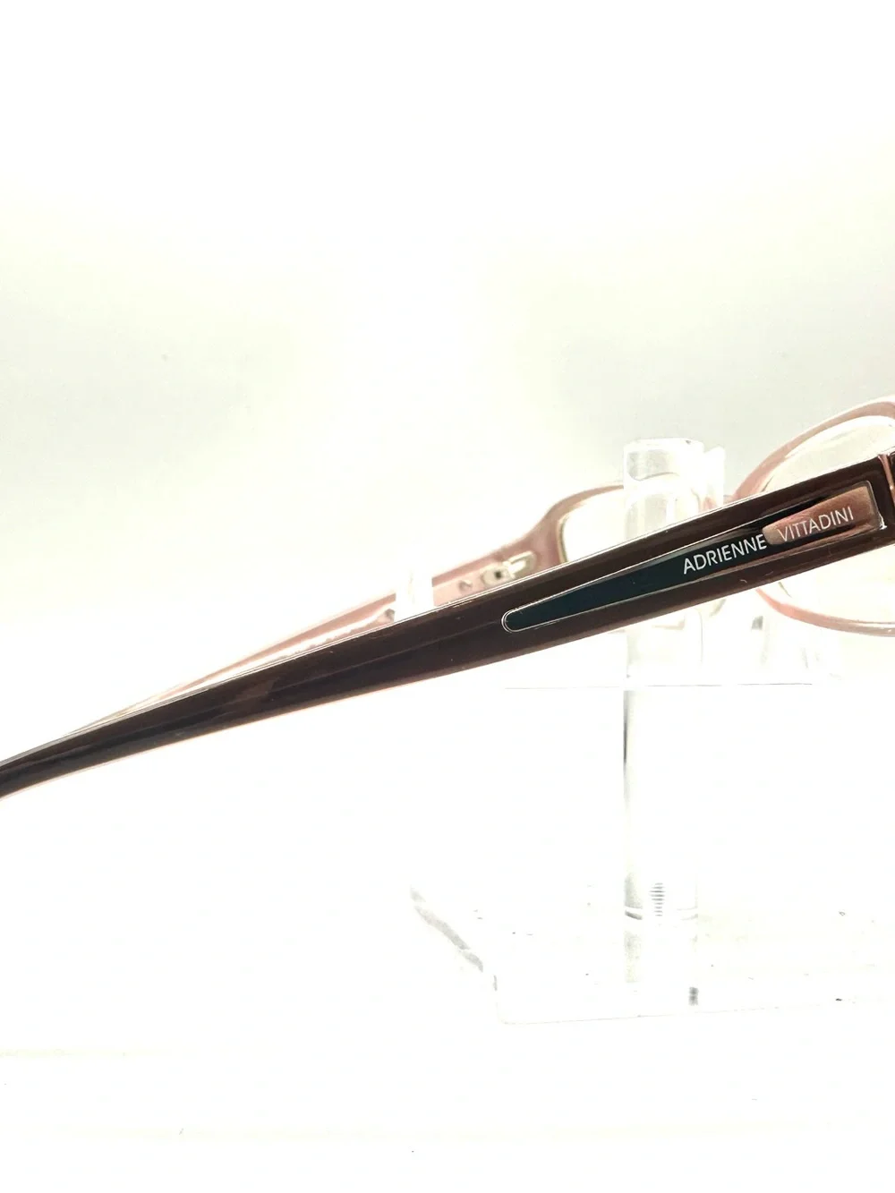 Adrienne Vittadini sleek oval
