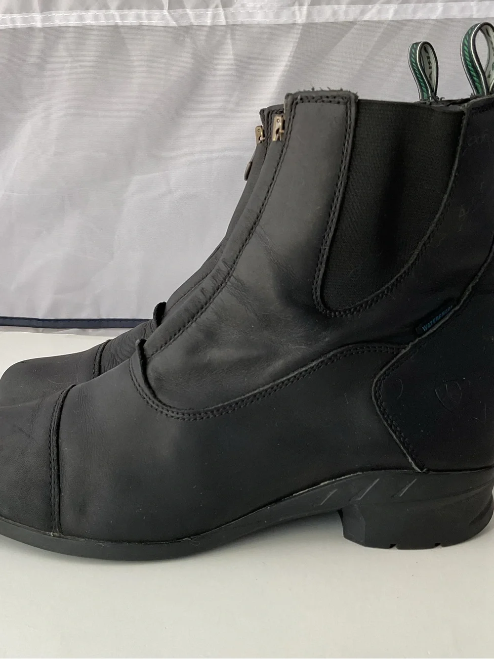 Ariat smooth black