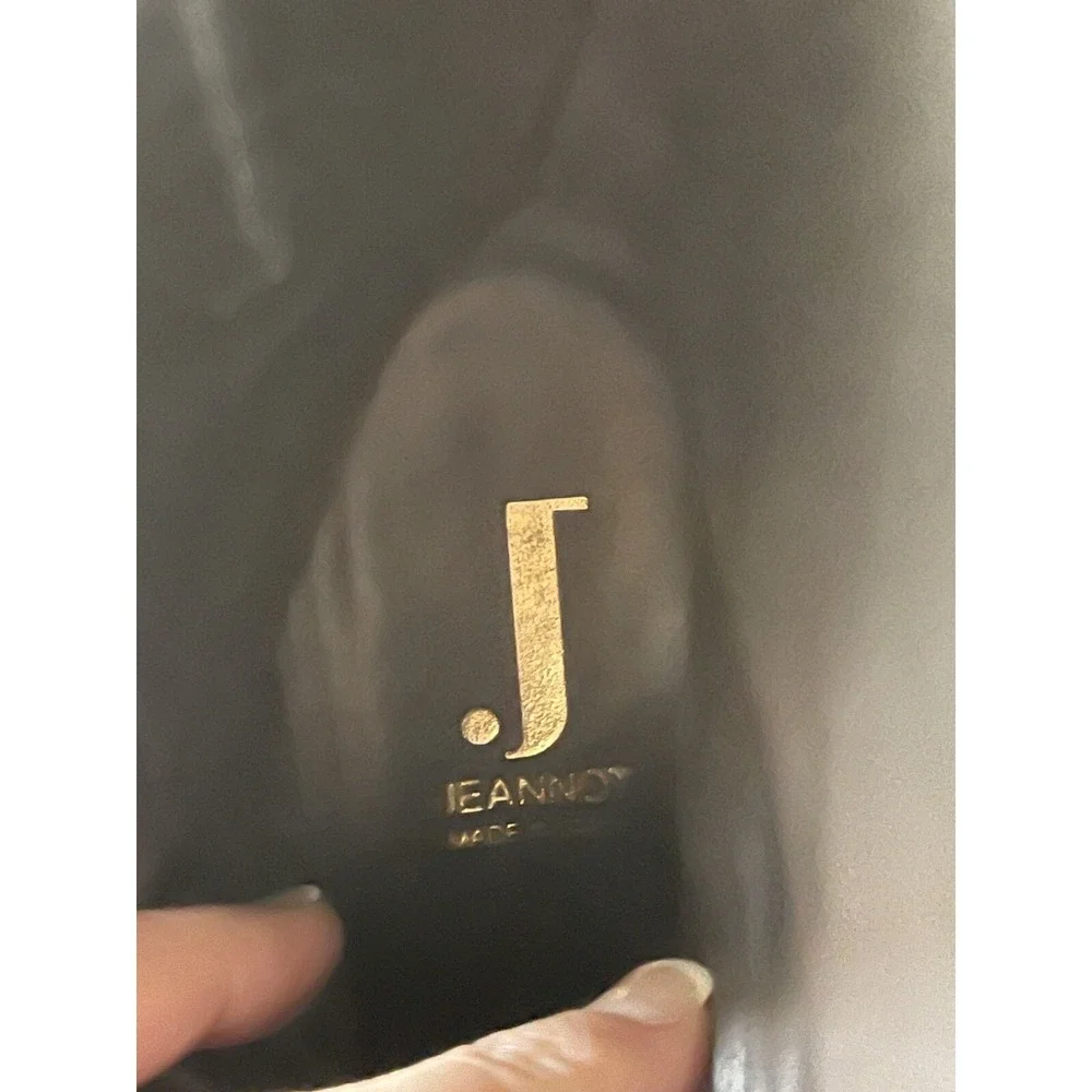 Jeannot excellent preowned