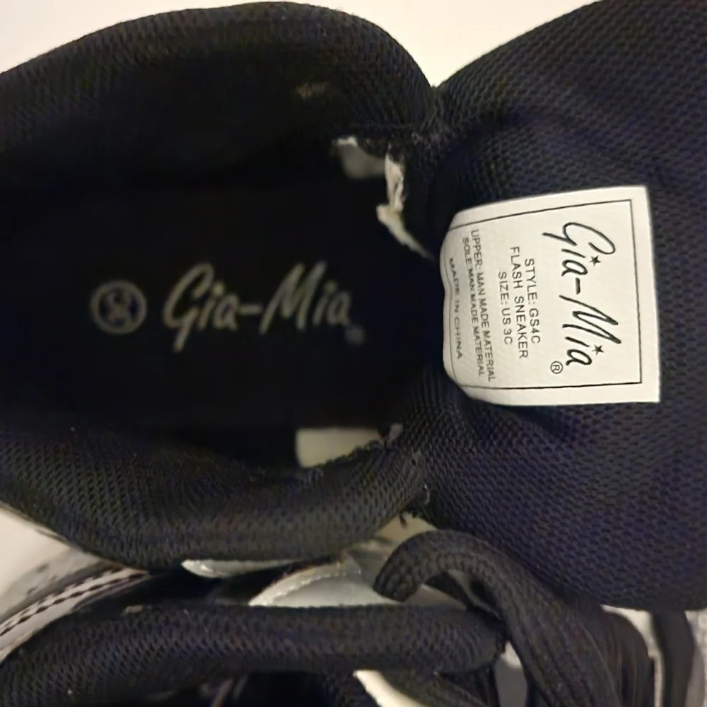 Gia Mia these super