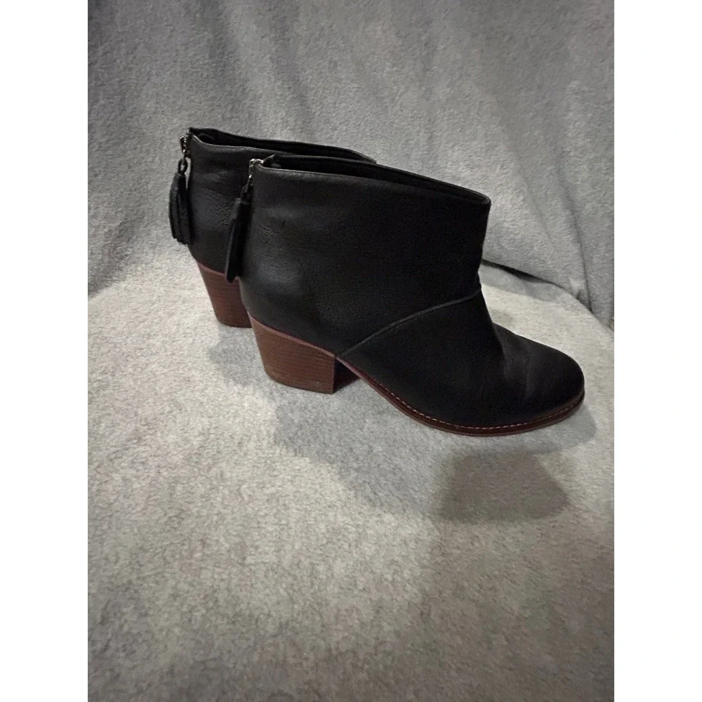 TOMS Black‎ Leather Tassel Back Zip Ankle Booties Stacked Heel Womens 9M