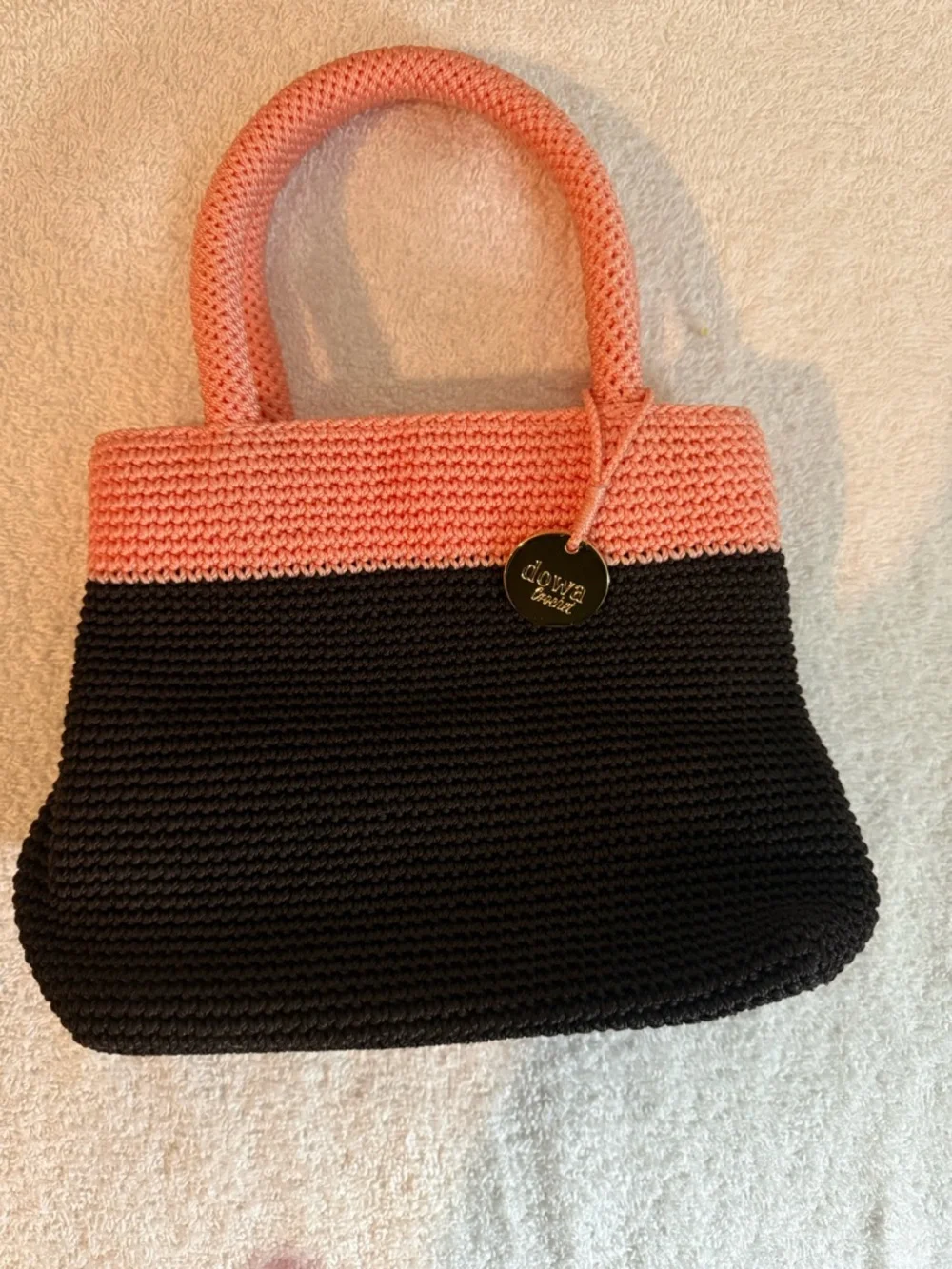 Dowa Unique Two-Tone Crochet Tote Bag in Coral‎ and Black Handmade