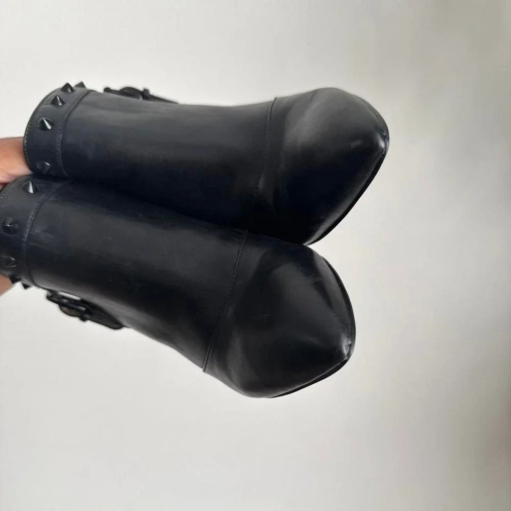 Black leather stud ankle boot size‎ 7 stiletto genuine leather Enzo moto buckle