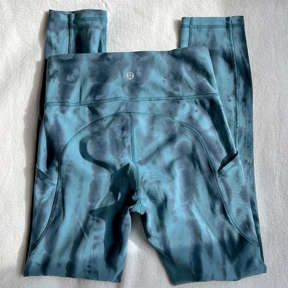 lululemon athletica like brand