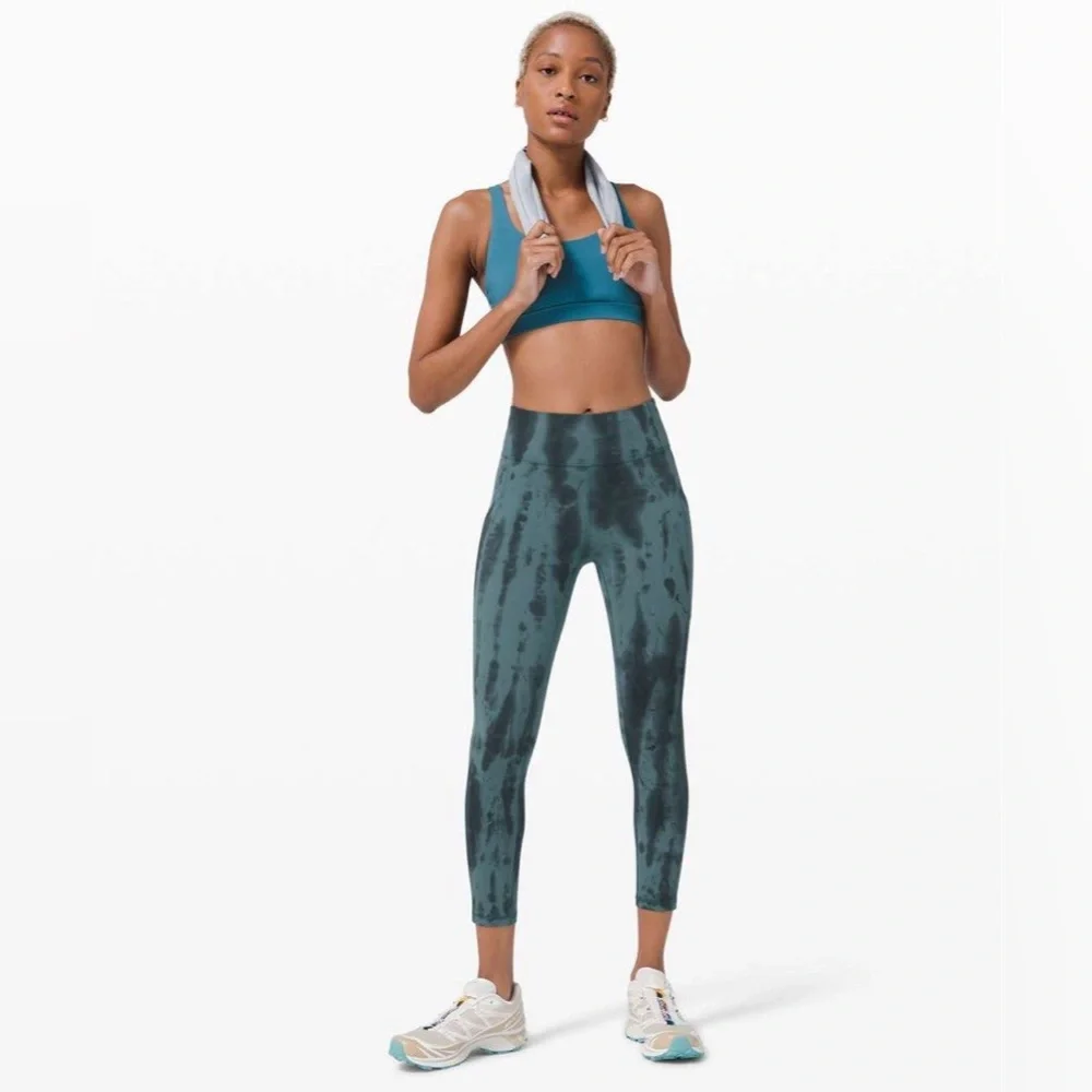 lululemon athletica like brand