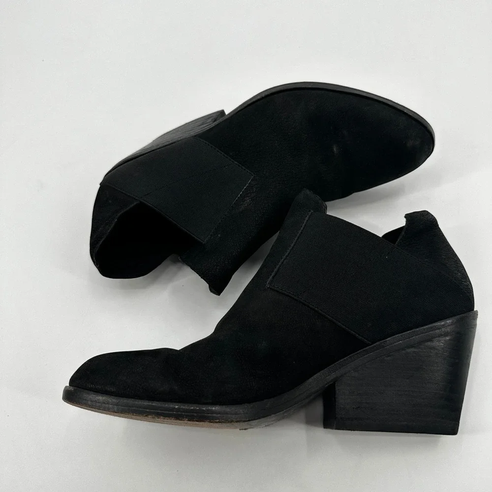 Eileen Fisher Black Suede Wedge Ankle Boots‎ Elastic Gore Almond Toe Booties