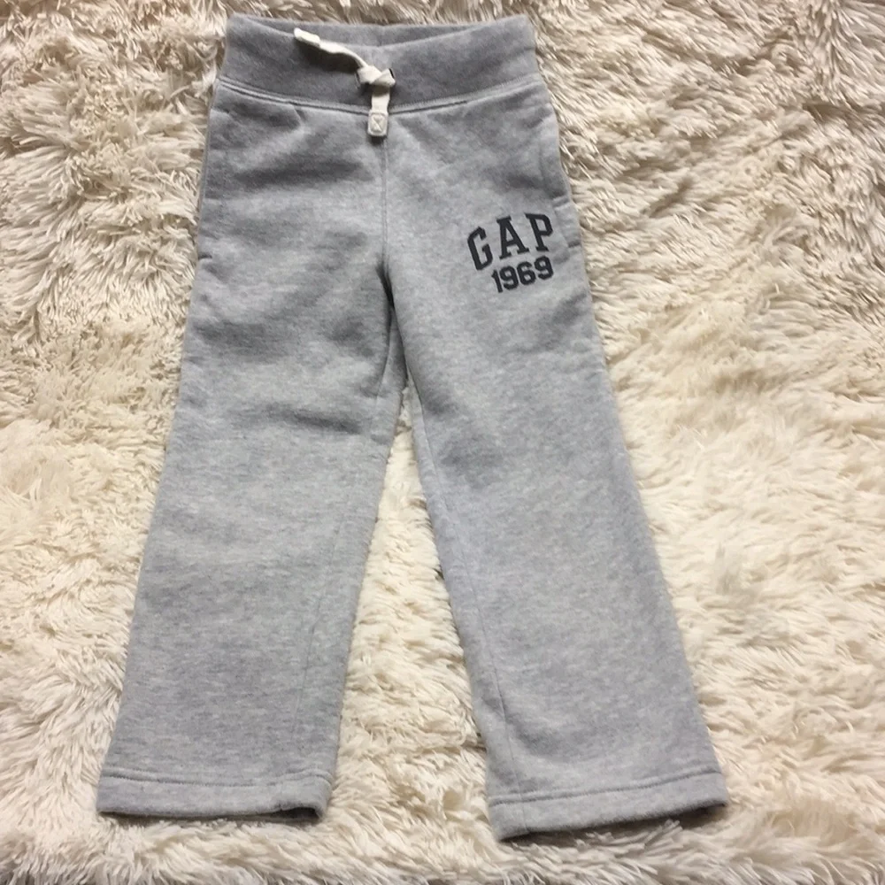 Size 4/5 Gap Kids Logo Fleece Pants‎ Heather Gray