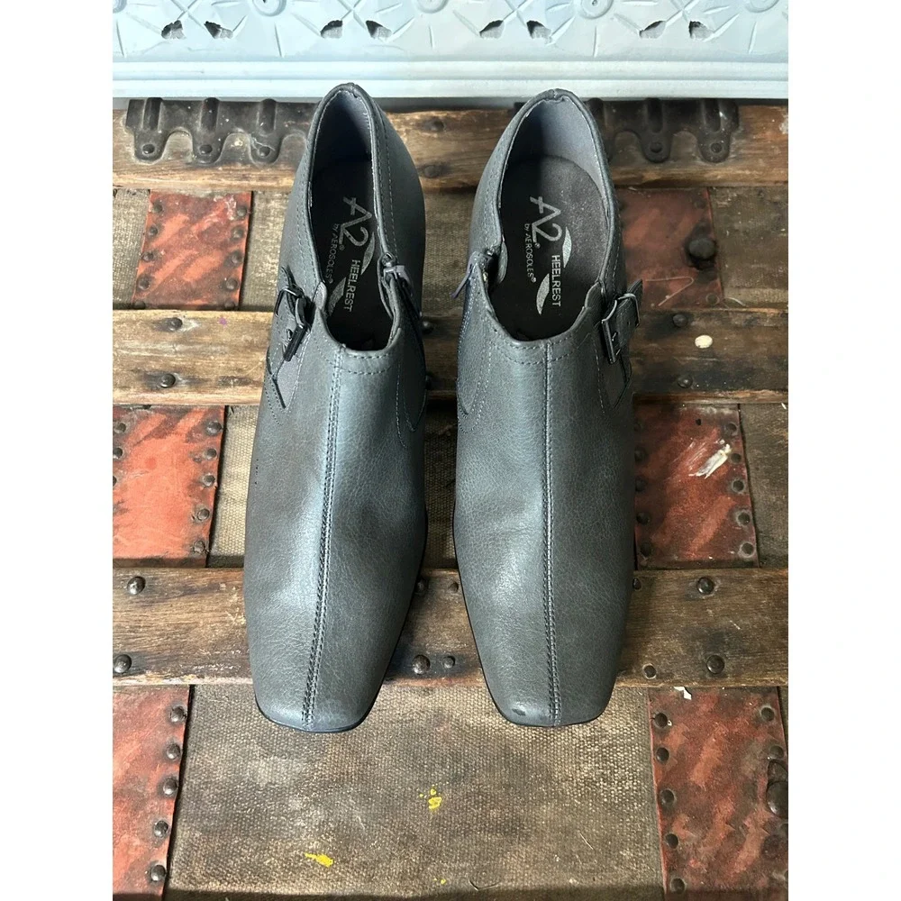 A2 by Aerosoles Gray Faux Leather Buckle Shooties Square Toe Block Heel Size 9.5
