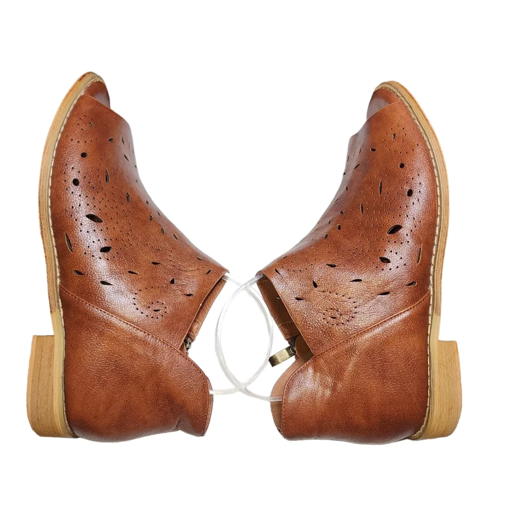 Boutique by Corkys Norwich Cognac Brown Faux Leather‎ Peep Toe Booties Size 8