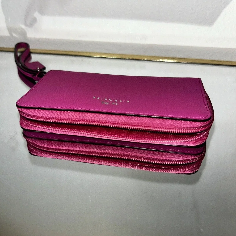 Coach this wallet