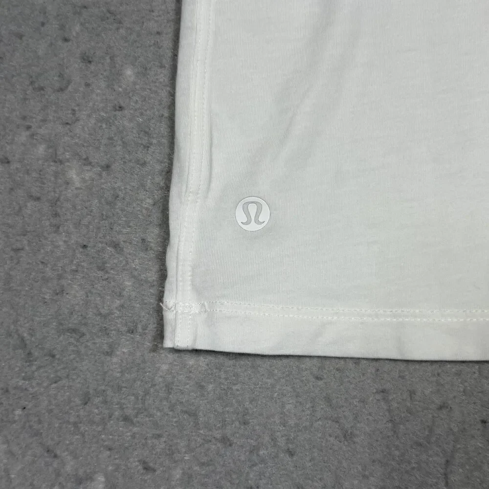 Lululemon T-Shirt Women’s 8 White Crewneck Short Sleeve Athletic Yoga Gym Casual
