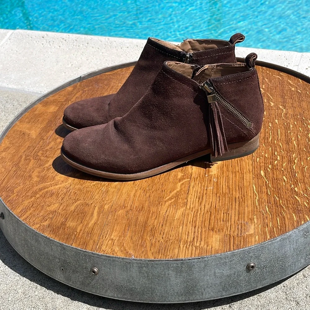 Franco Sarto ankle suede zip boots size 7