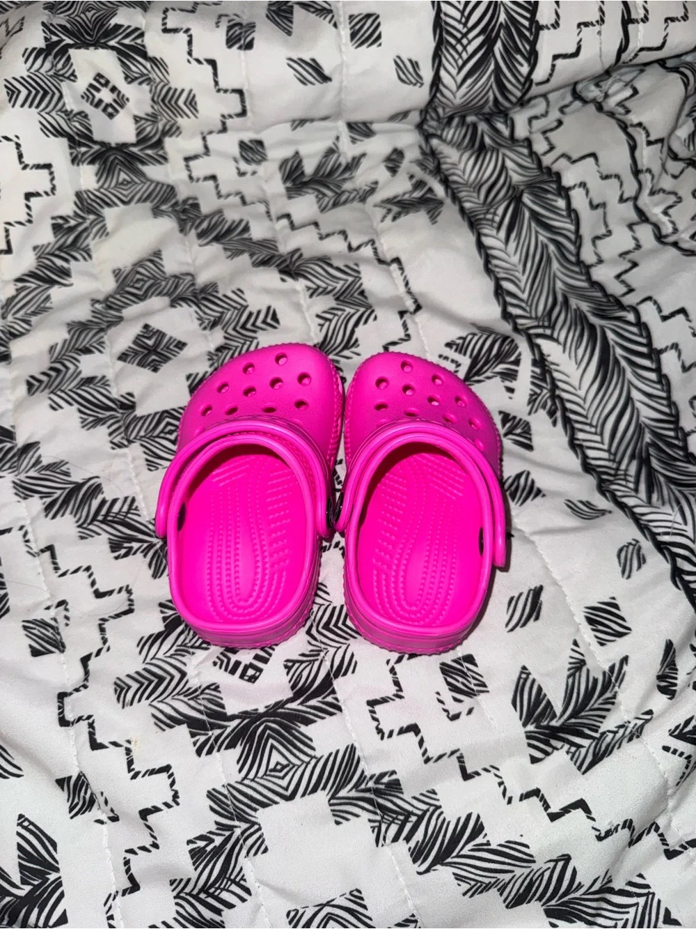 CROCS Infant/Baby Classic Clog in Bright Pink