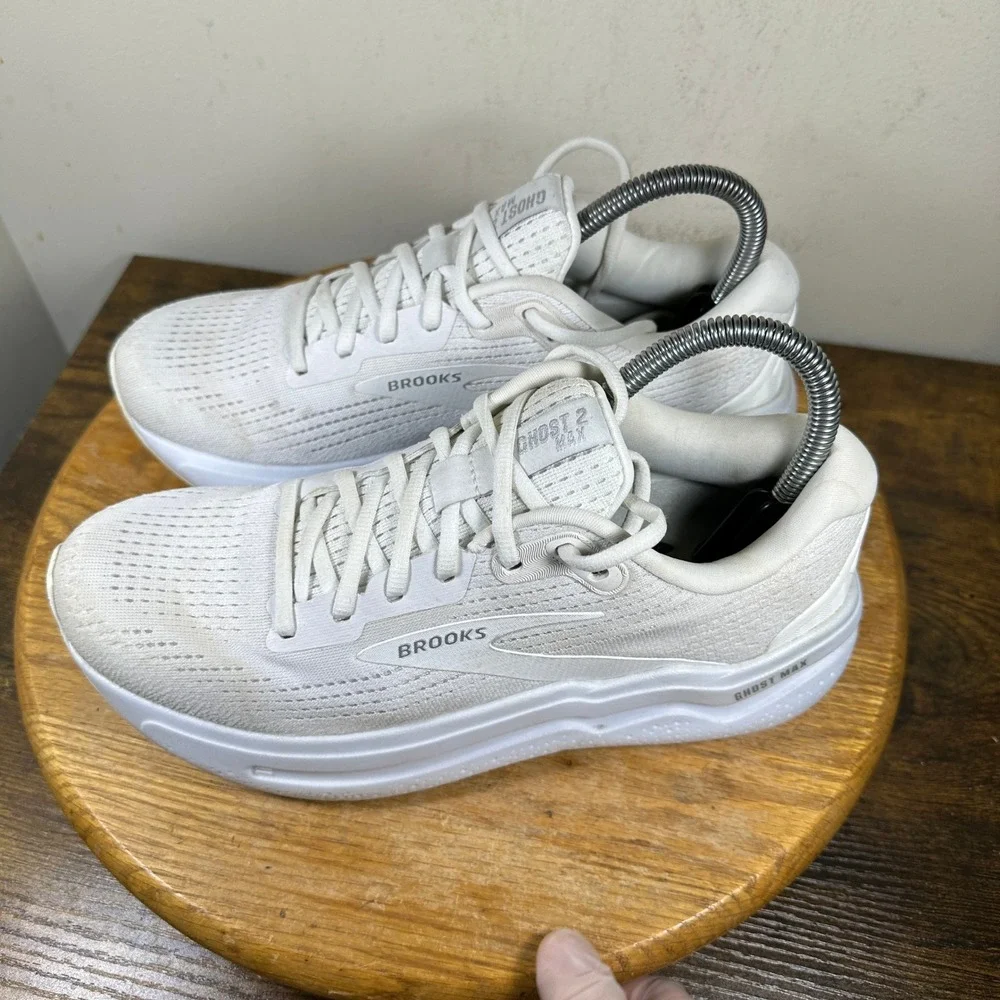 Brooks ghost max
