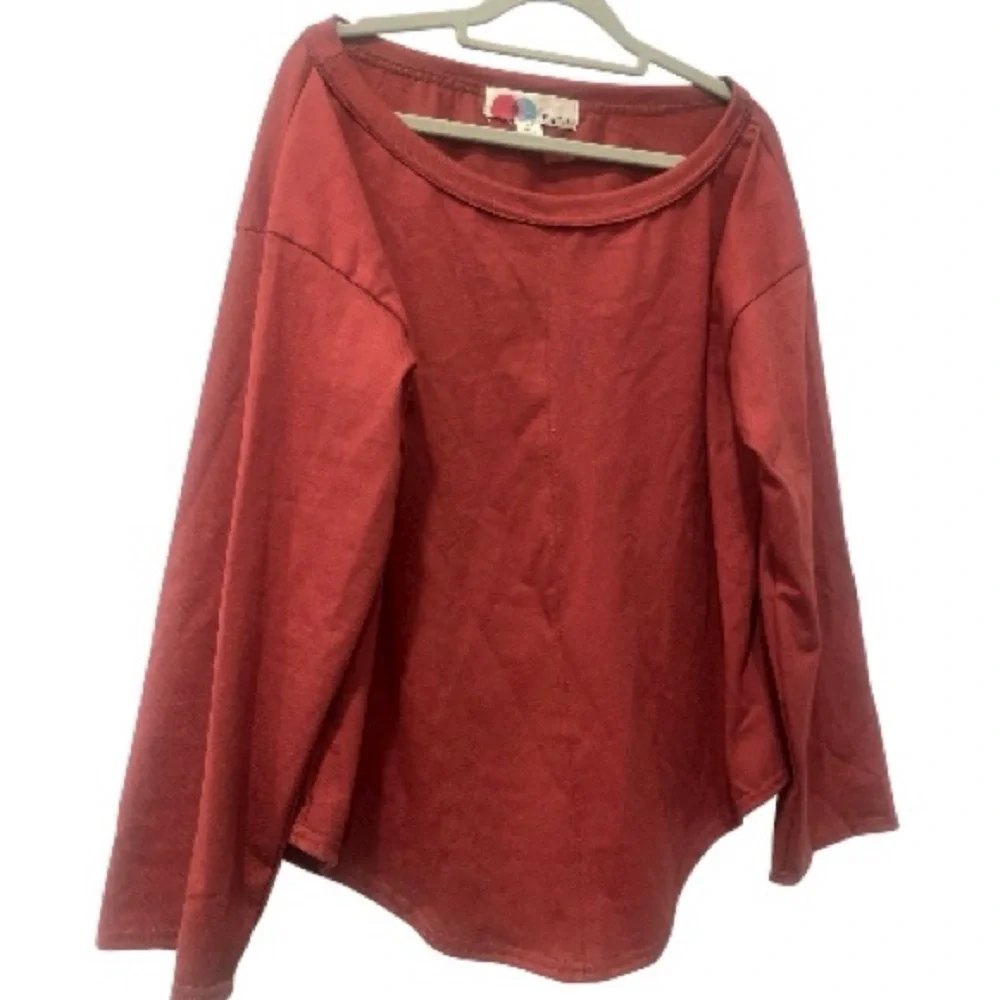 Free People type pullover