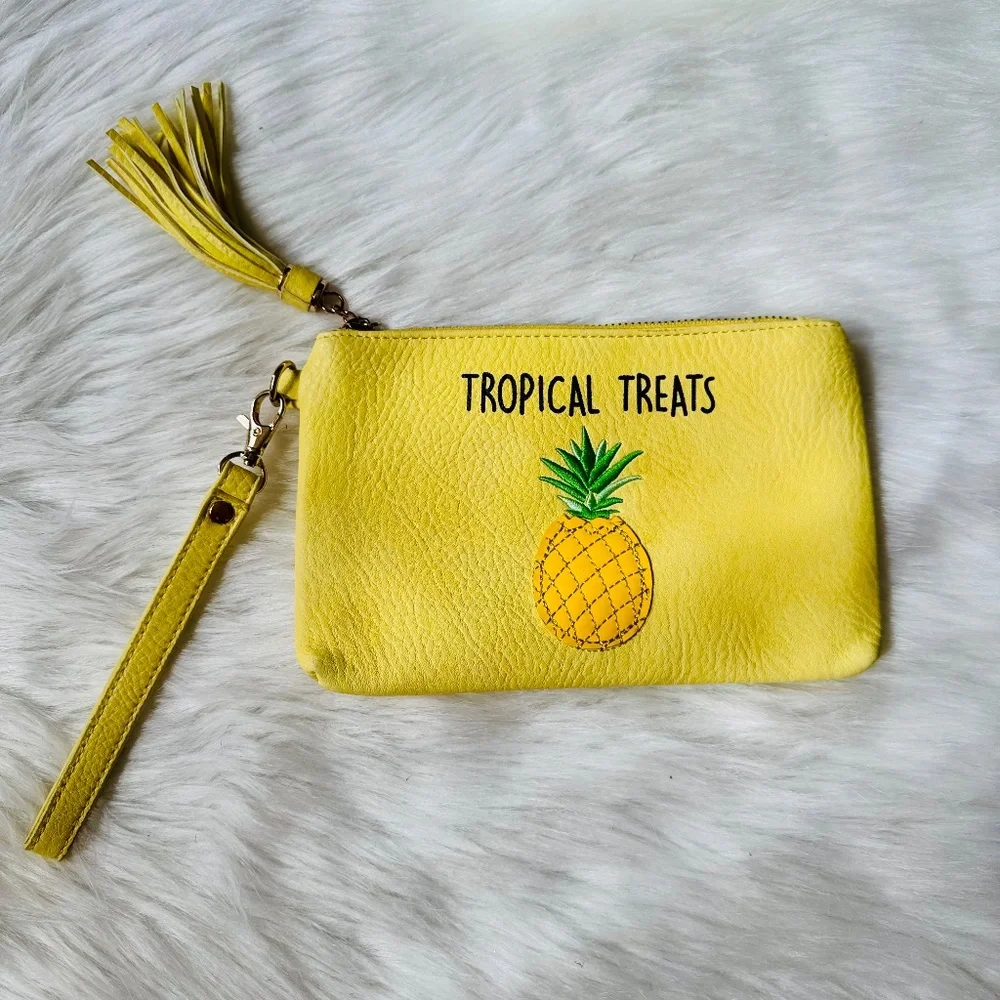 Novelty Wristlet Tropical Treats Pineapple Wristlet Pouch Yellow‎
