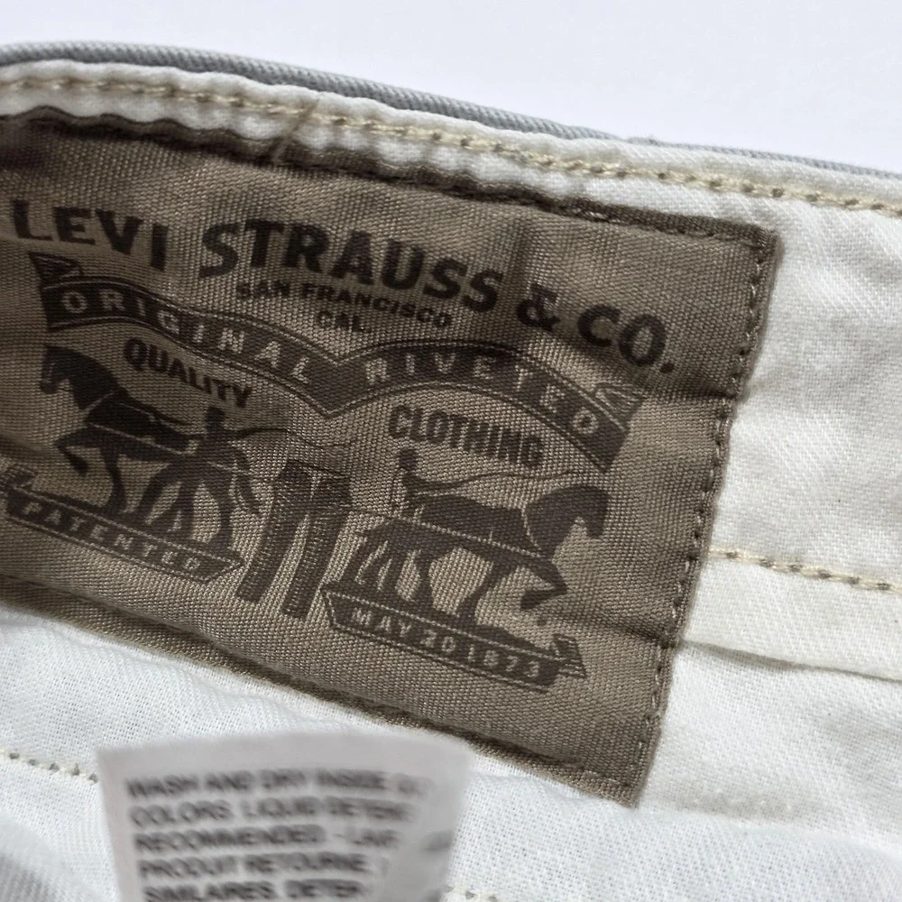 Levis levis cargo